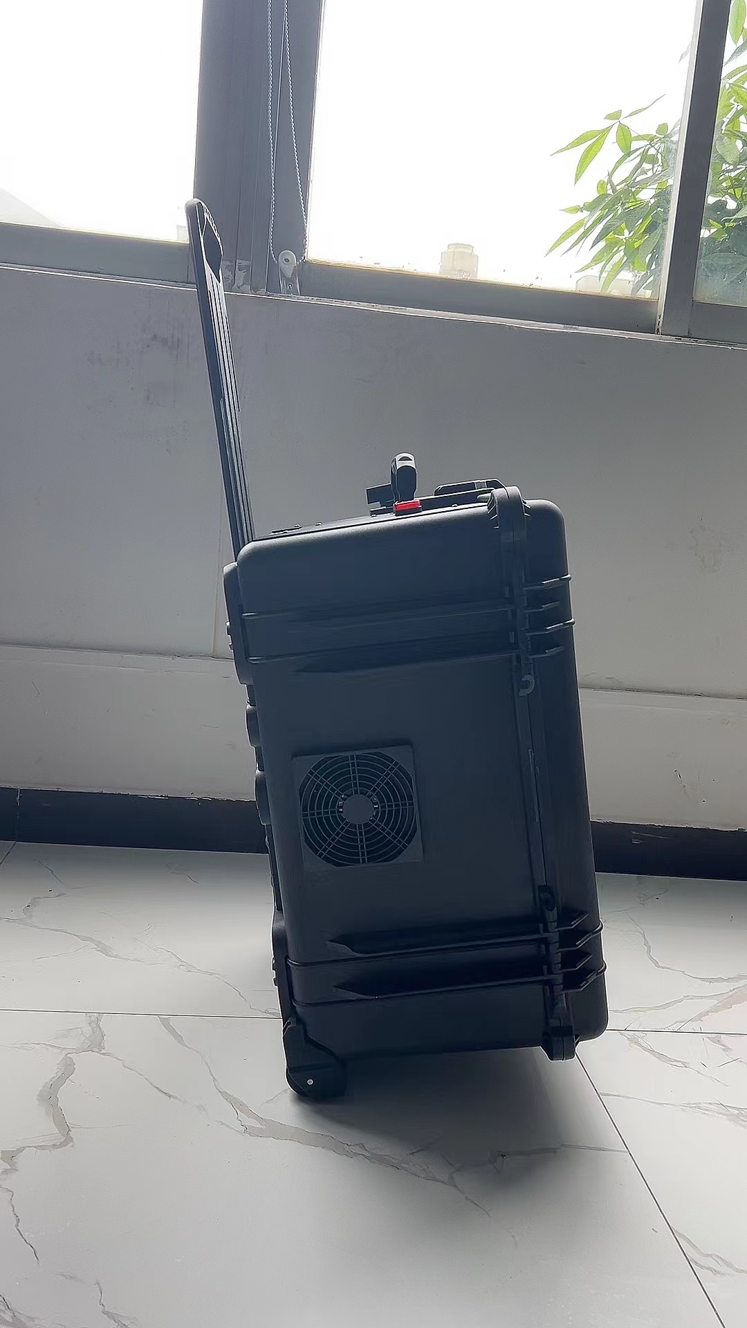 内蒙古手拉箱型移动通信干扰器